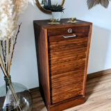 Curtain binder cabinet