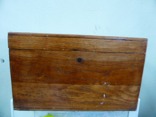 Box Archive wooden varnished wooden old chest