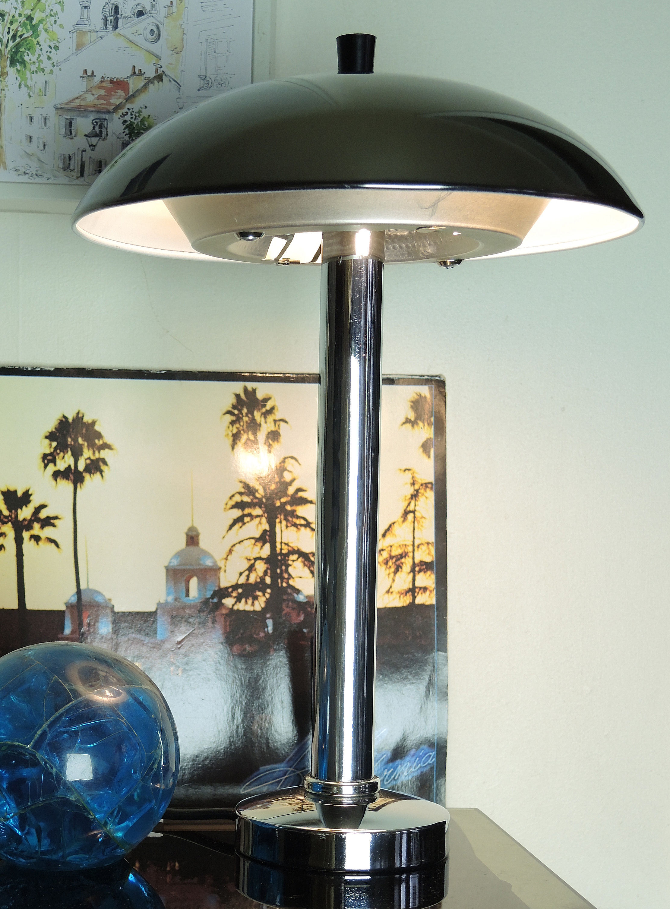 Vintage style all-chrome lamp