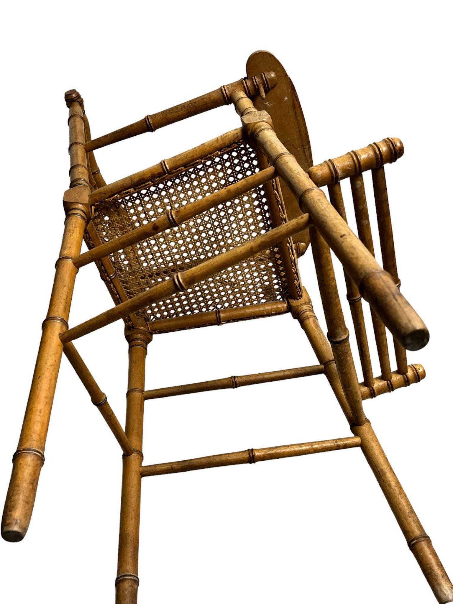 Ancienne chaise haute bébé ou poupée bambou début XXème