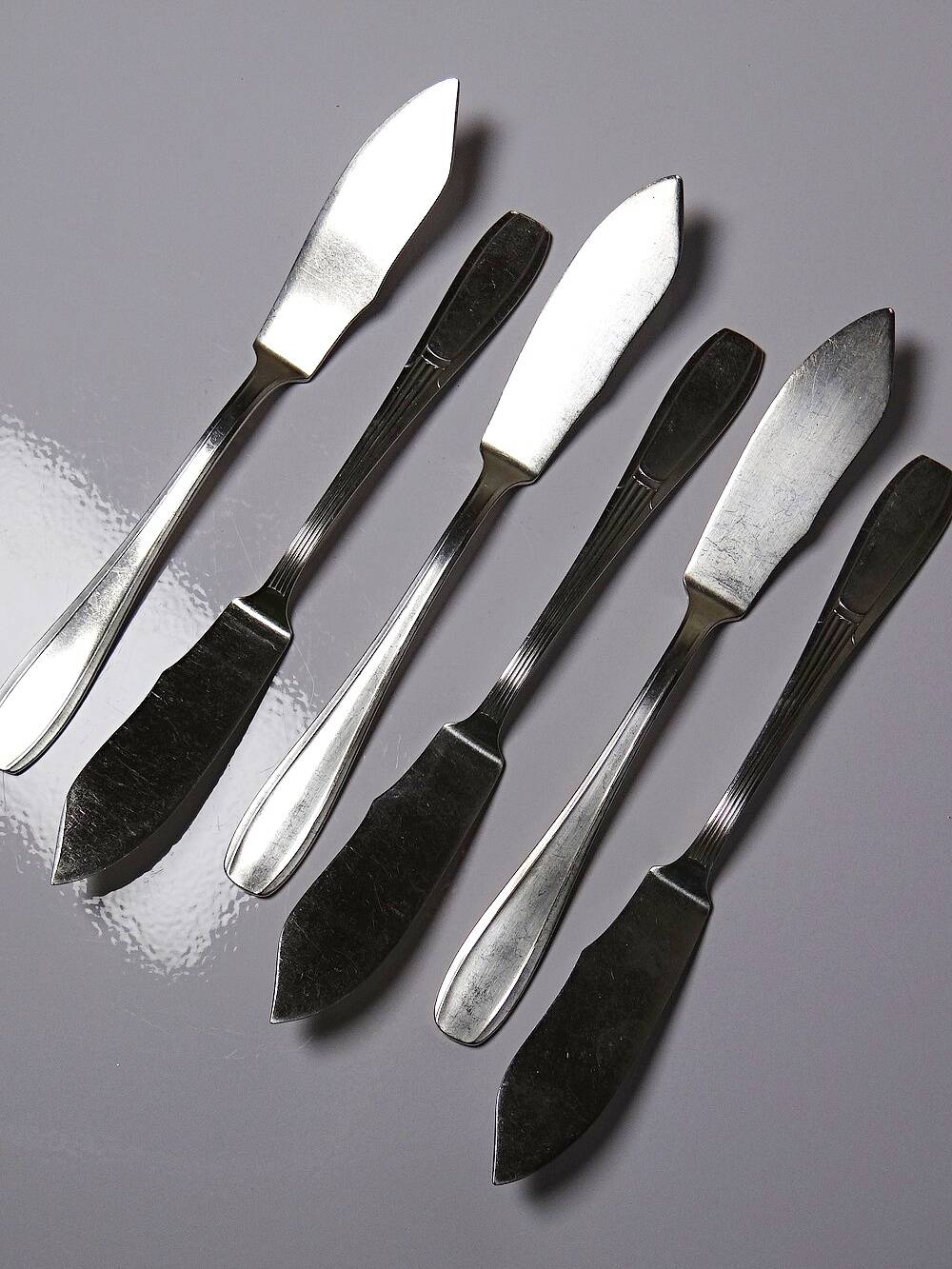 6 vintage/antique silver-plated fish knives in art deco style SFAM