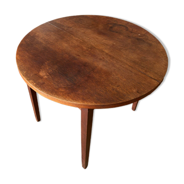 Extendable vintage table