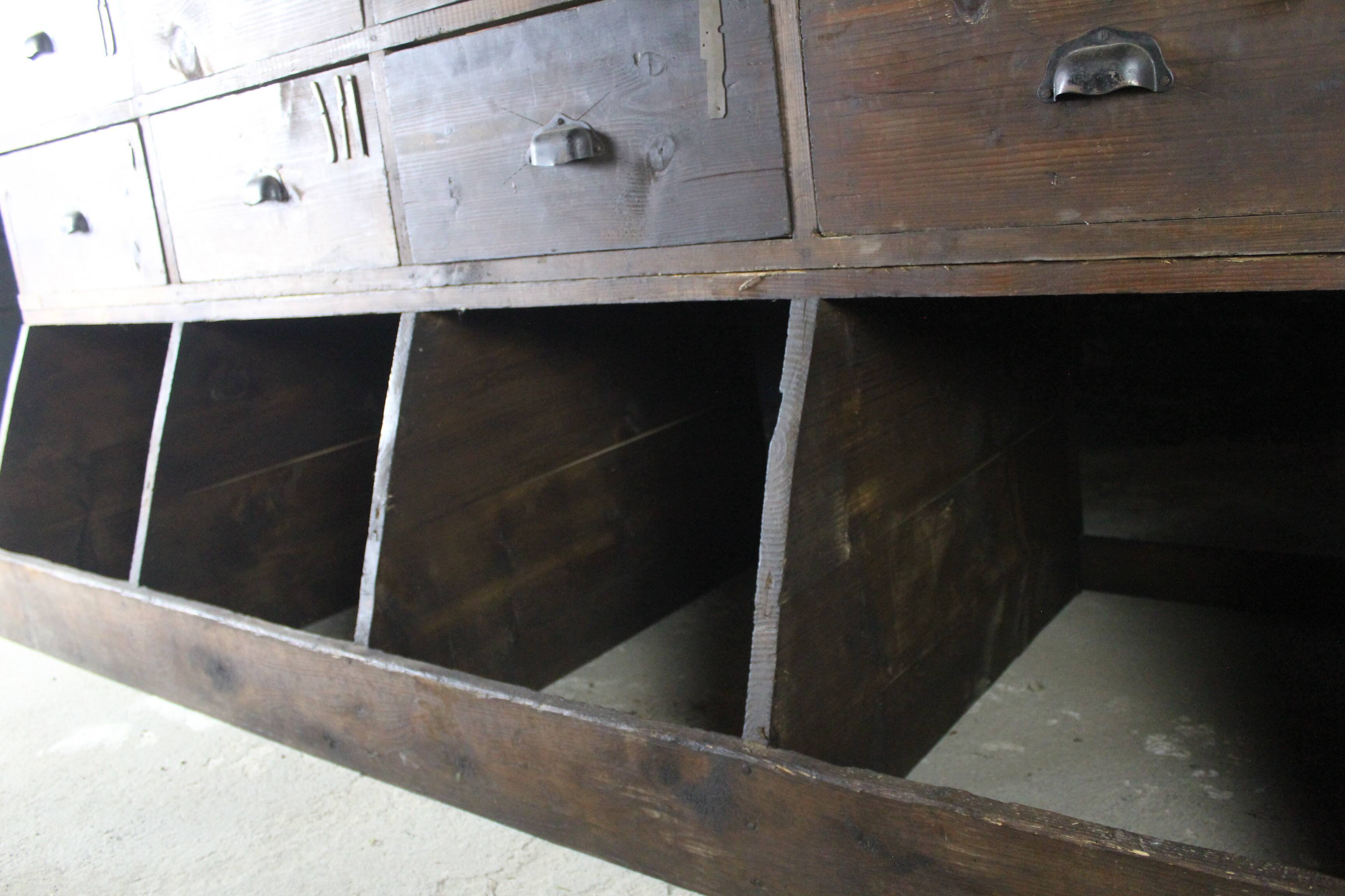 Cutlery trade cabinet – 10 drawers & open compartments