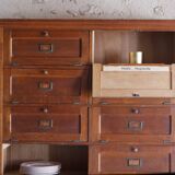Notary's furniture with clamshells