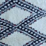 Moroccan Berber beni ouarain rug 285x205 cm