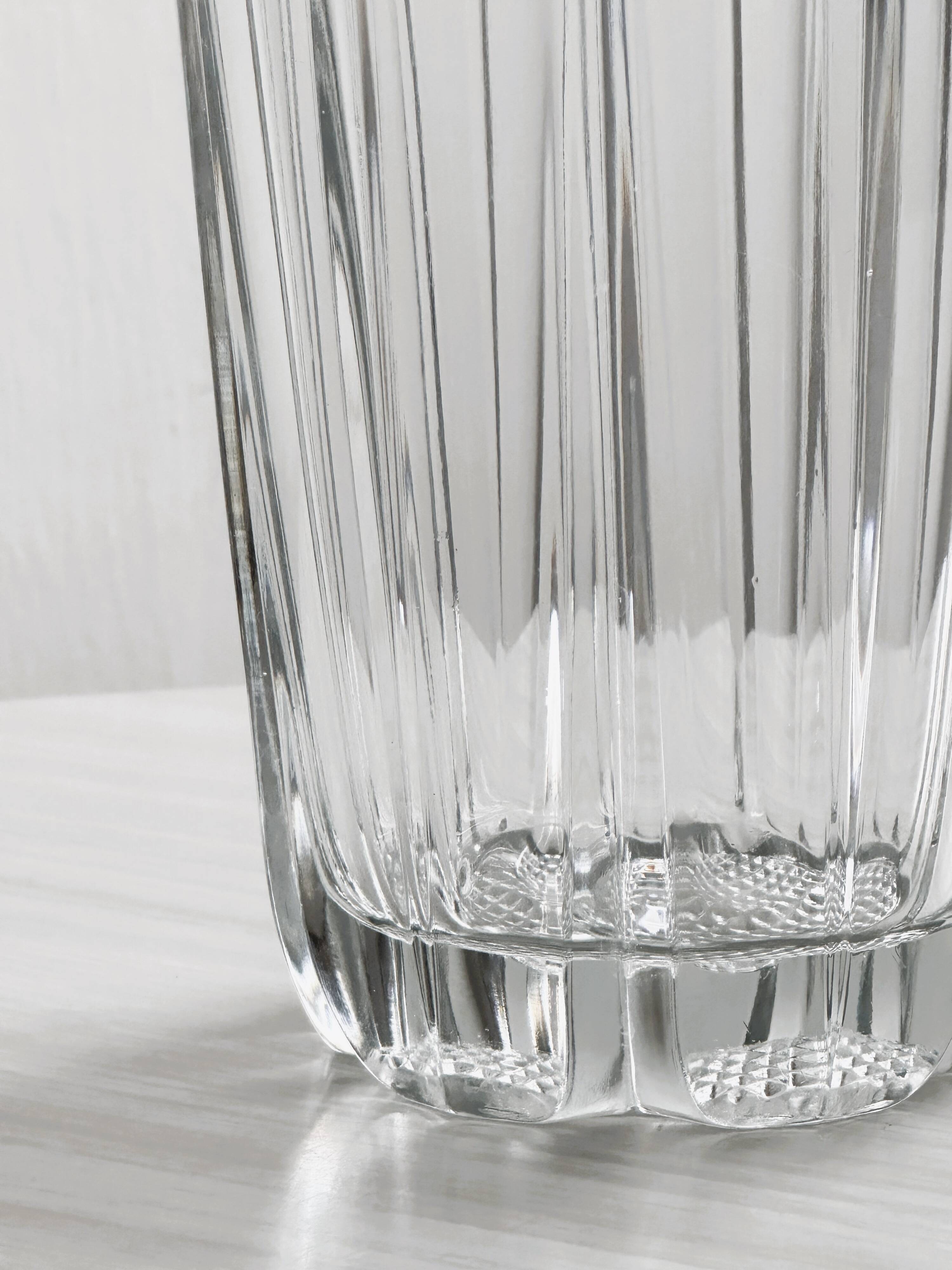 Crystal vase large flower petals.