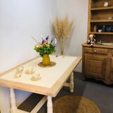 Farm table