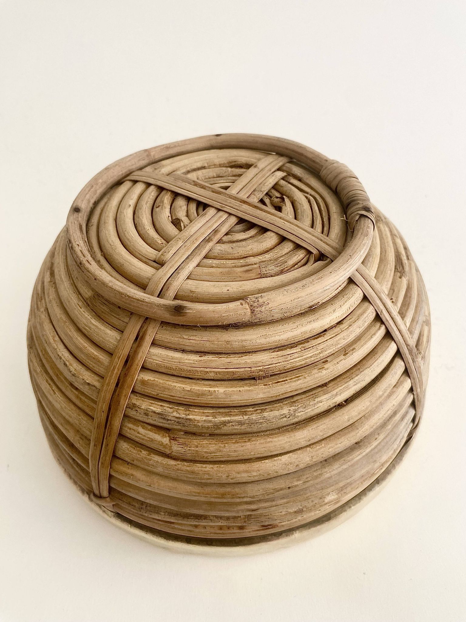 Rattan basket with brass rim 70-80