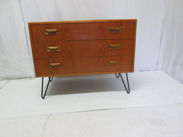 Vintage teak chest of drawers