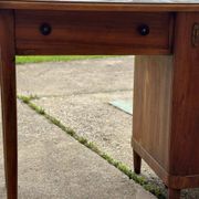 Bureau Art Déco en noyer, années 1930