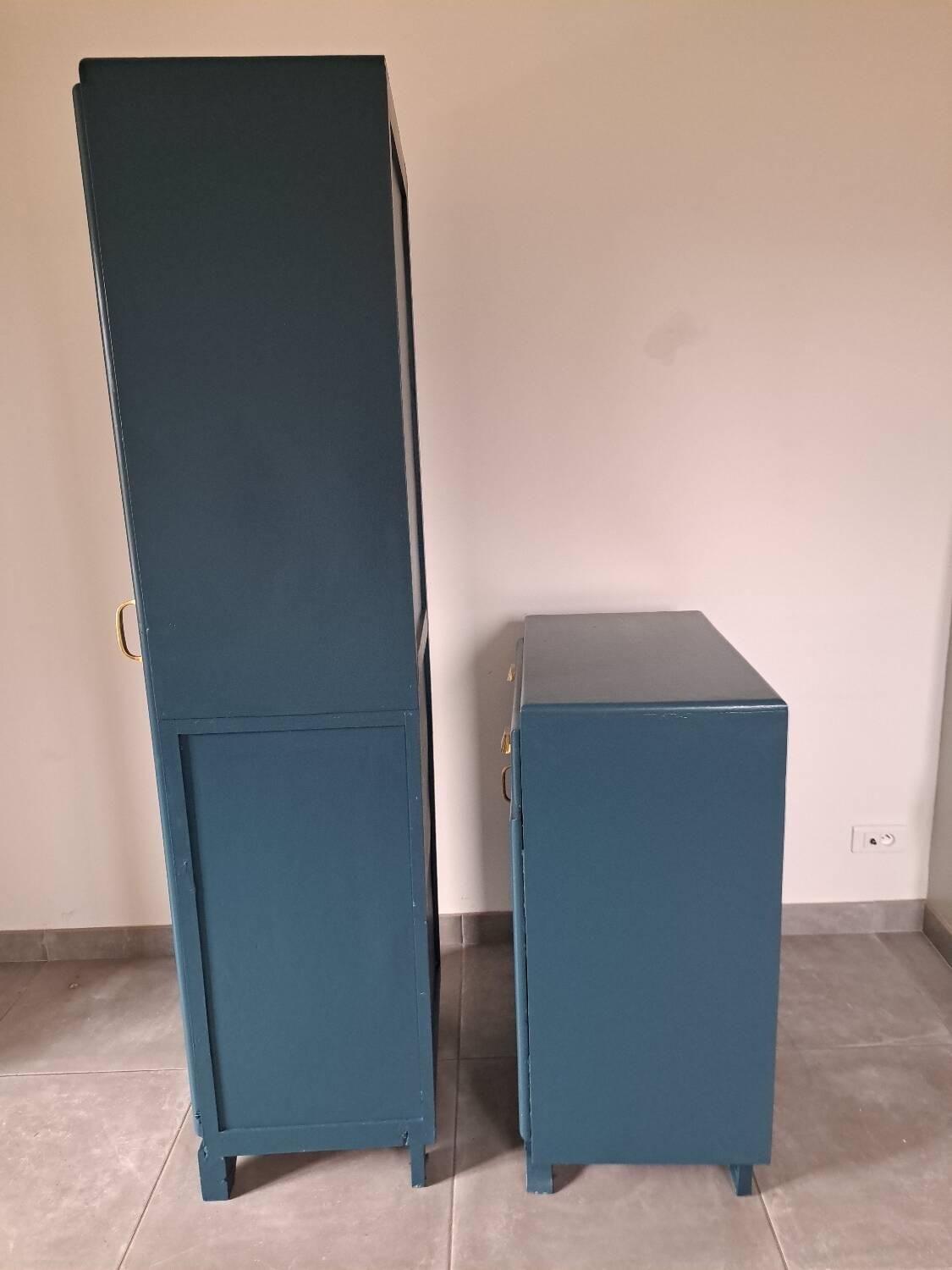 Armoire asymétrique vintage