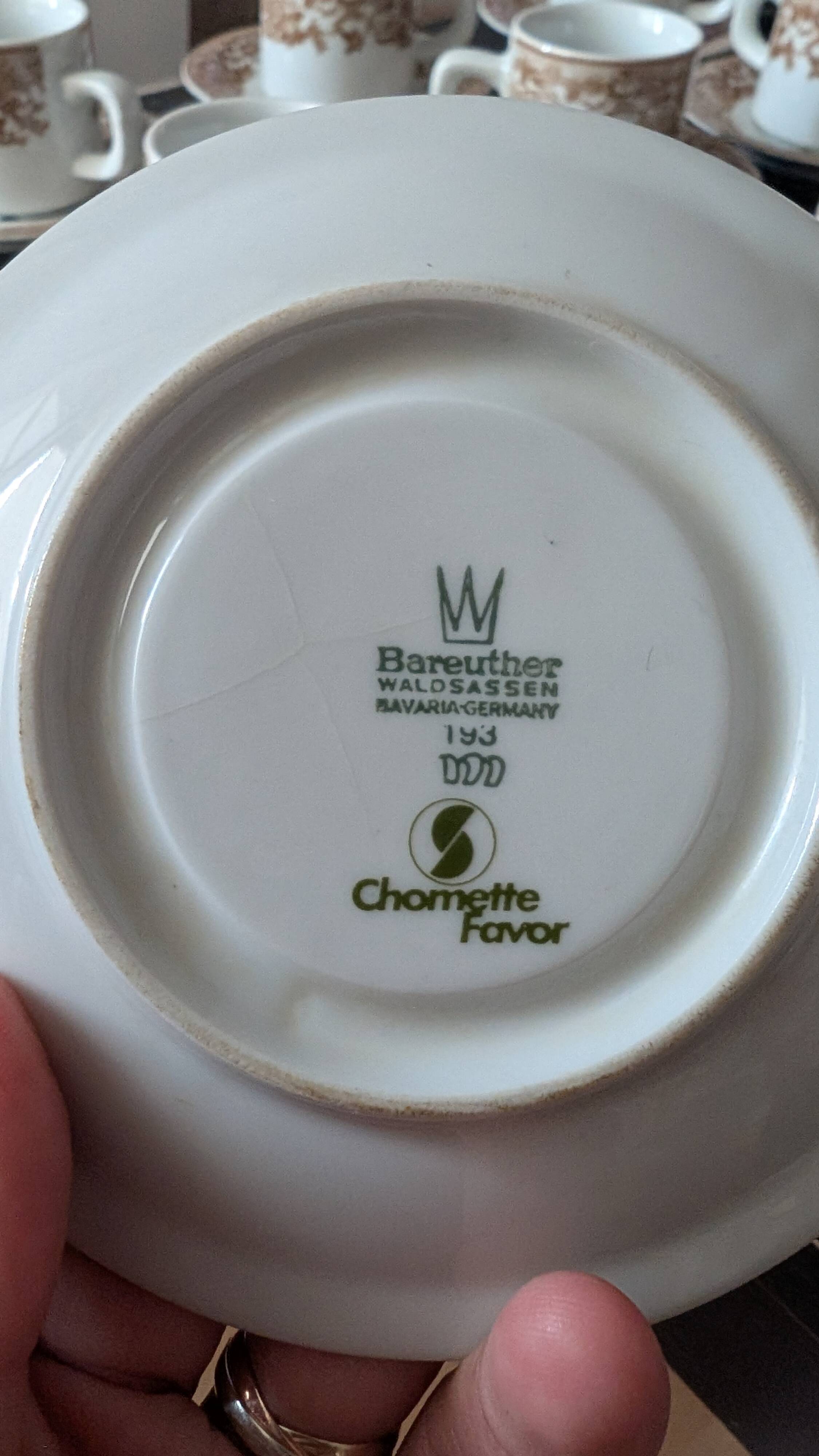 22 cups and saucers Bareuther Waldsassen distributed by Chomette Favor.