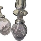 Paire de carafes en cristal – Louis-Philippe – taillées main – bouchons d’o
