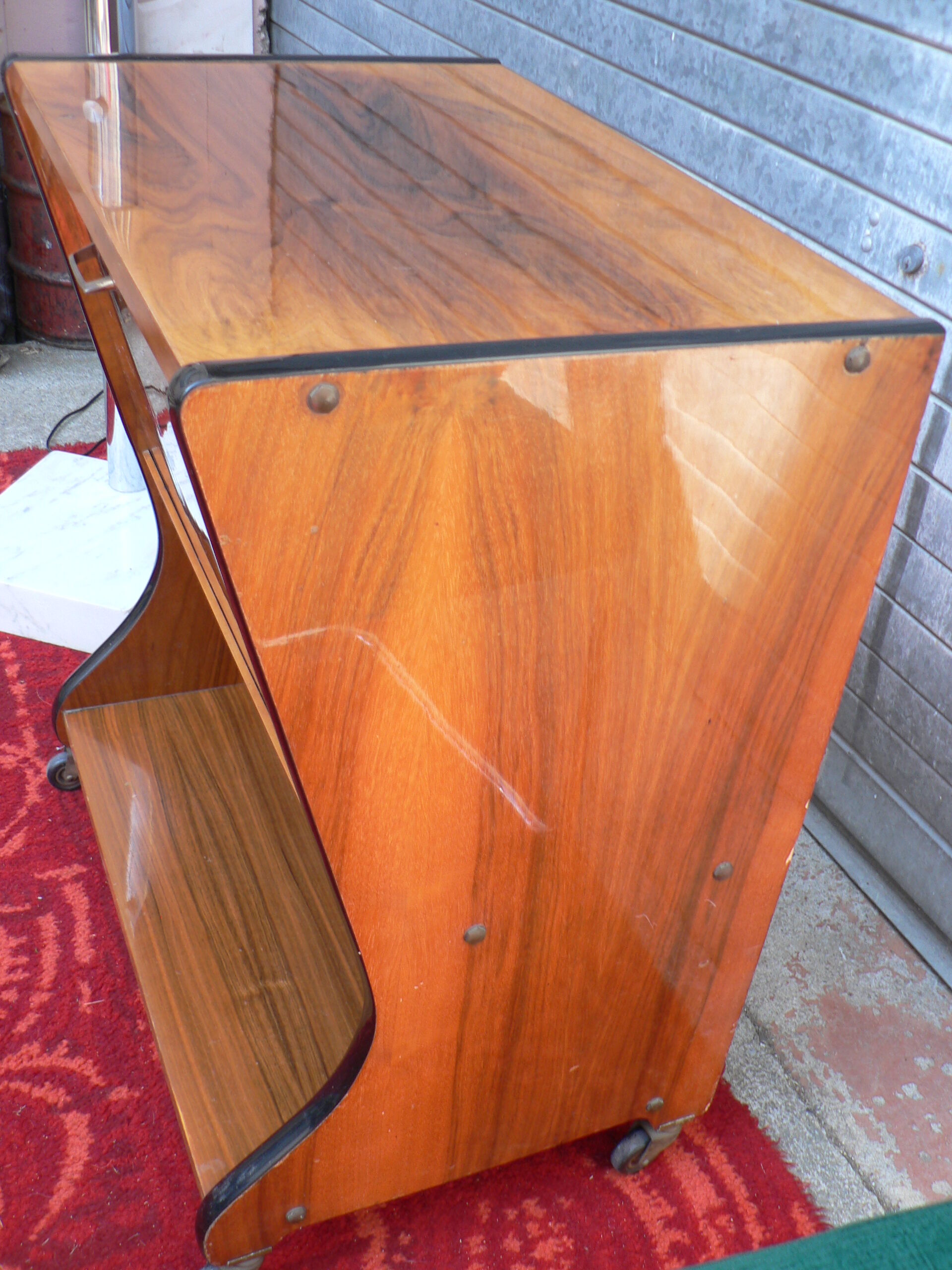 Meuble bar sur roulette vintage Selency