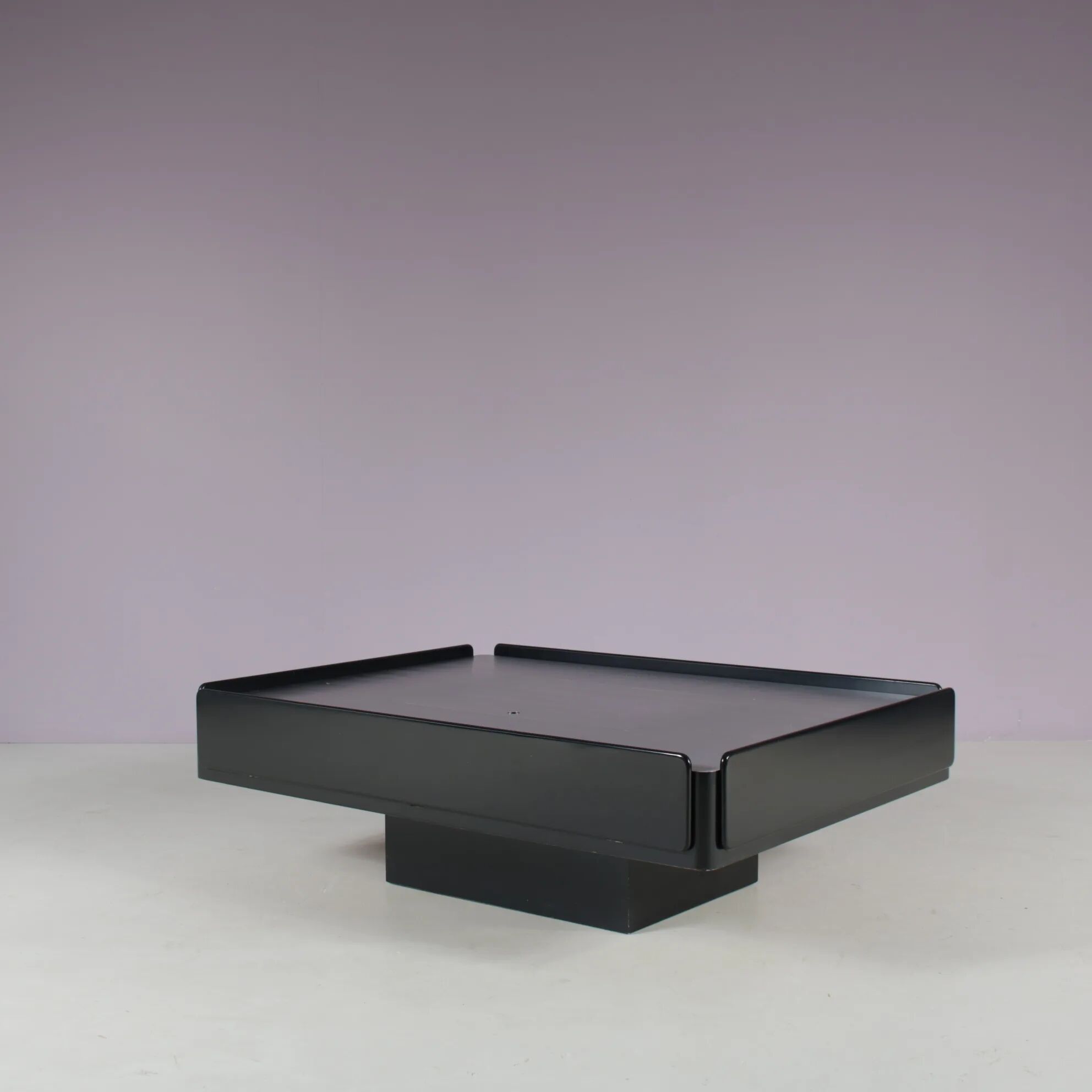 “Caori” coffee table by Vico Magistretti for Gavina, Italy 1960