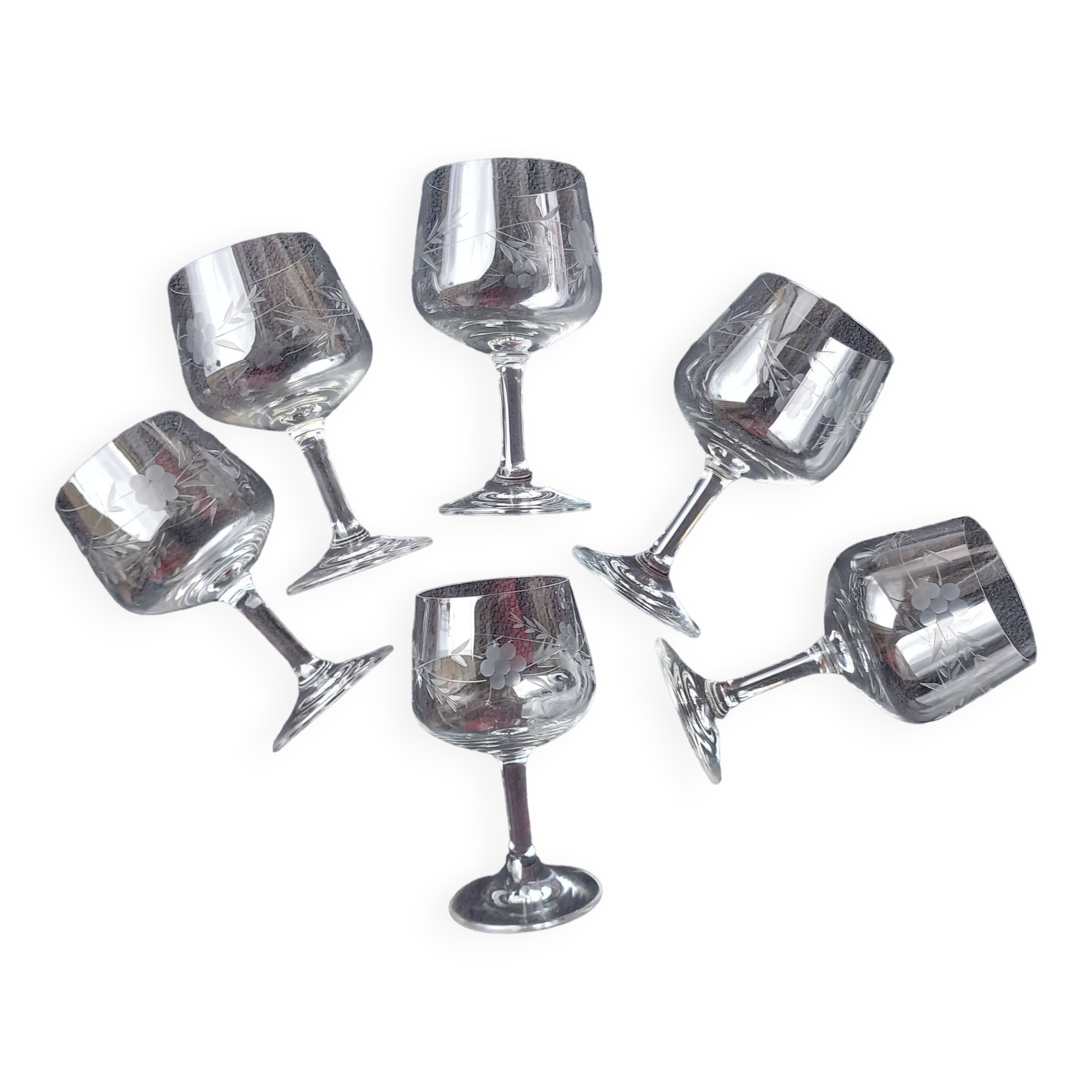 6 flower-engraved crystal stemmed glasses, aperitif or digestive, 1970s