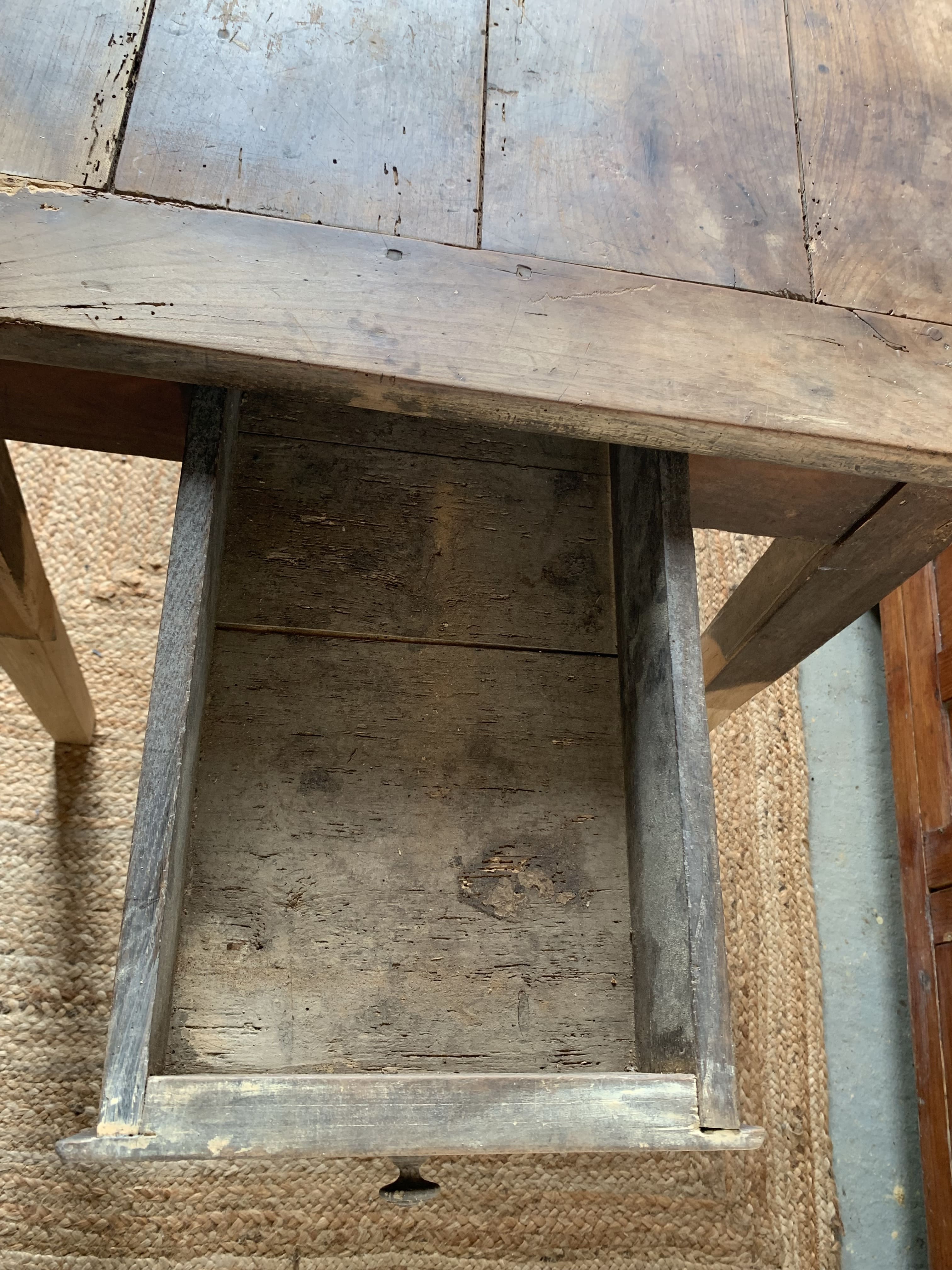 Farm table 1m33