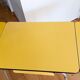 Petit table de cuisine en formica jaune vintage 1960