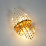 1980s wall lamp in gilded brass and crystal glass by Novaresi Milano