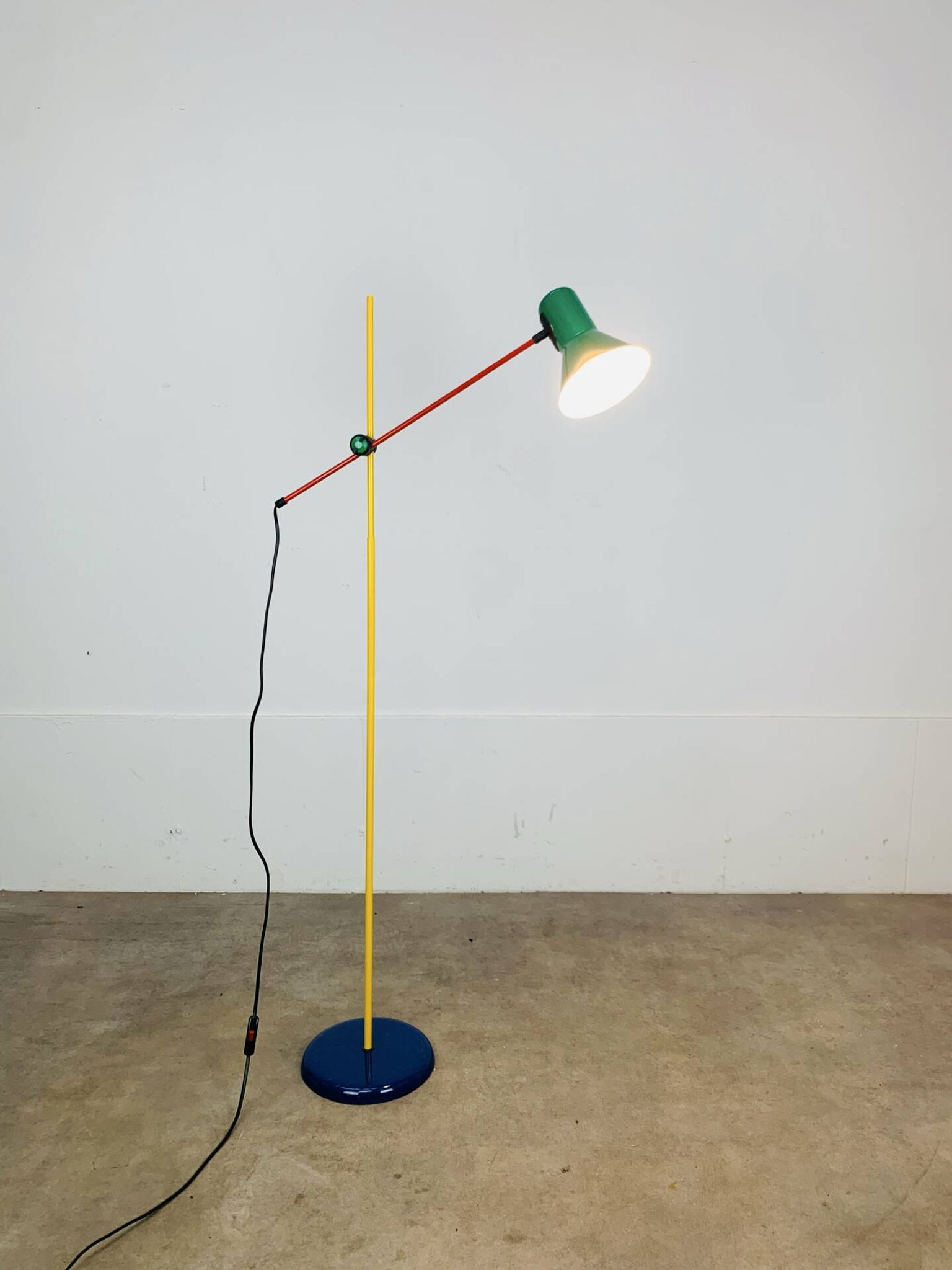 Lampadaire Veneta Lumi couleurs primaires