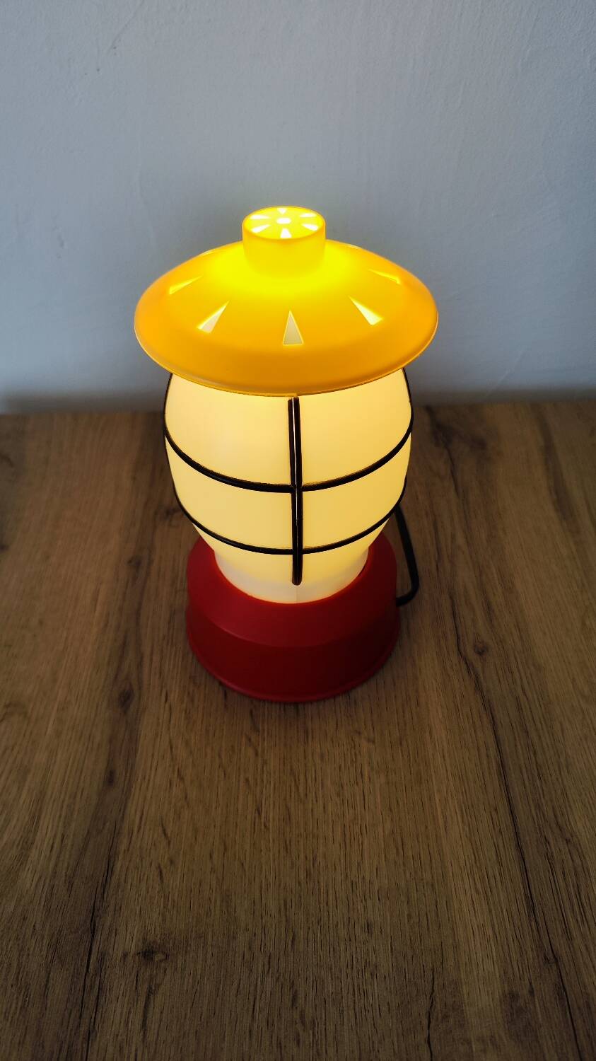Table lamp