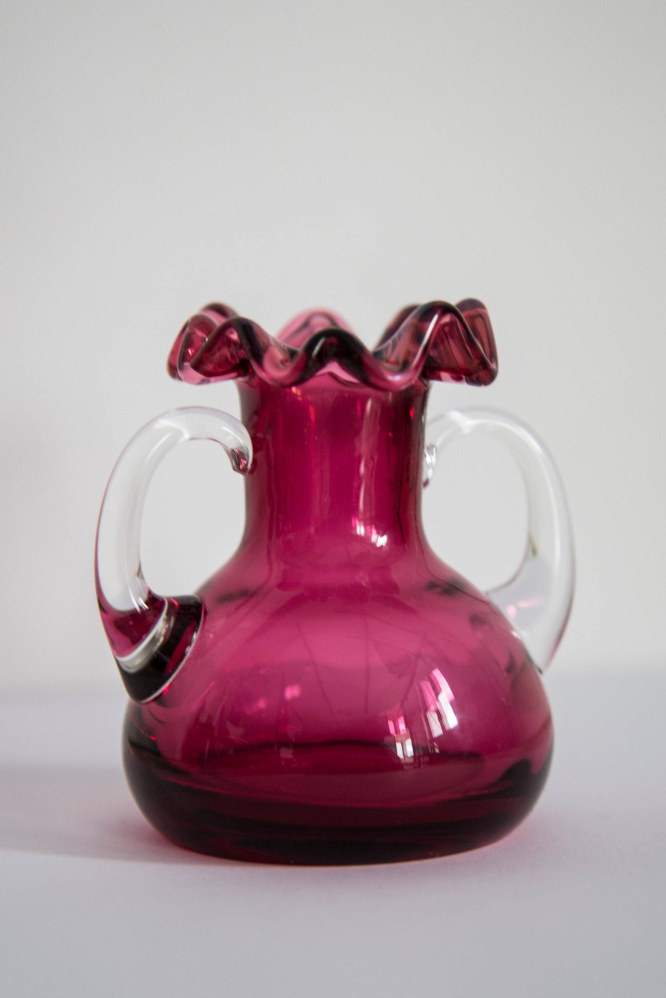 Mini vintage pink vase with frill, Europe, 1960s