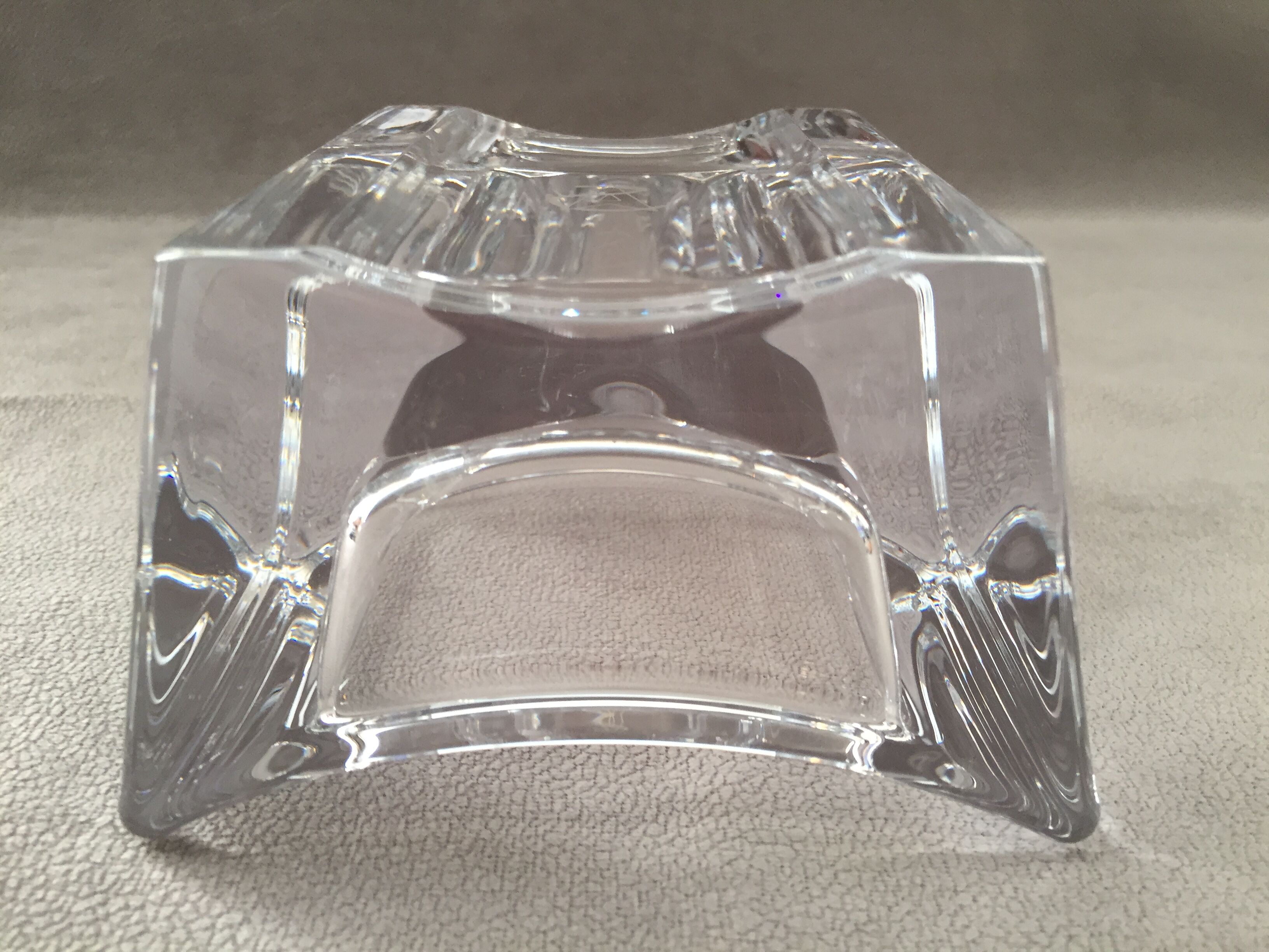 Large ashtray in solid crystal modernist design monogram "sa" art