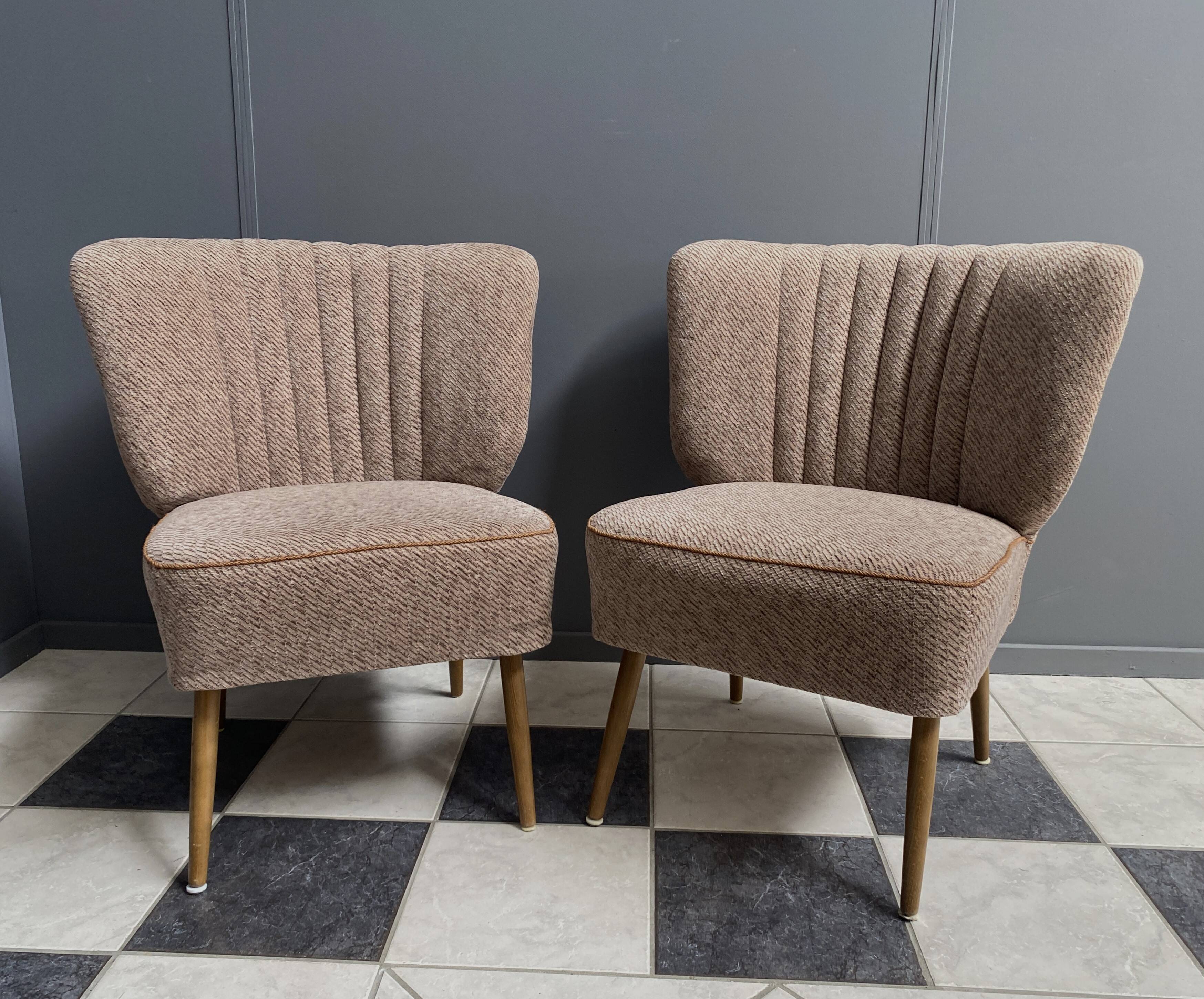 ensemble de 2 chaises de cocktail marron des années 1960