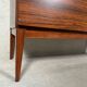 Buffet en noyer de style mid-century moderne