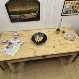 Farm table