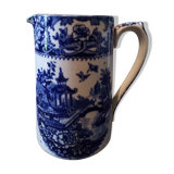 Jug in English porcelain