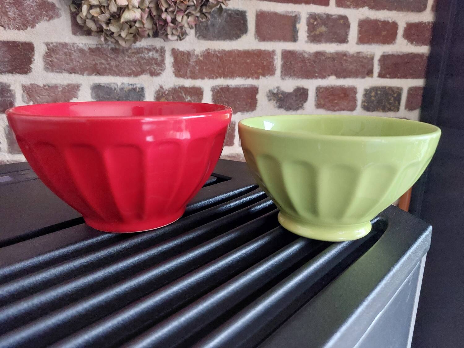 Faceted earthenware bowl