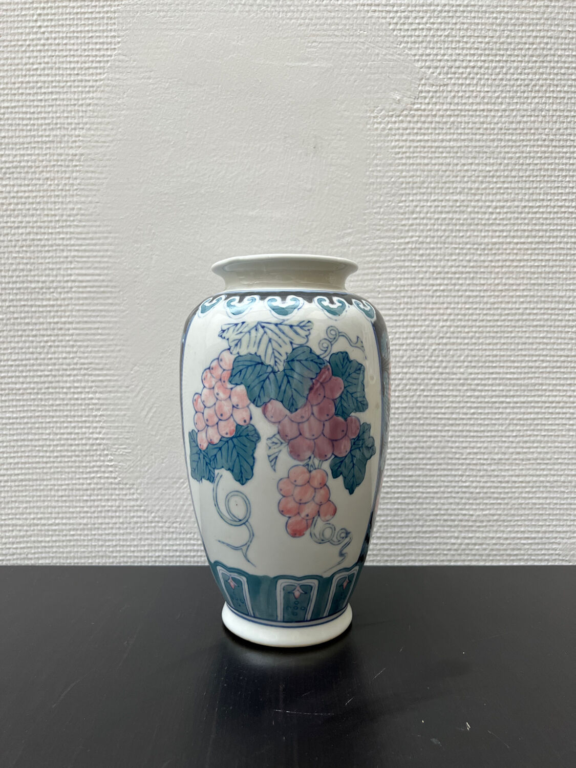 Vase en céramique vignes peintes à la main