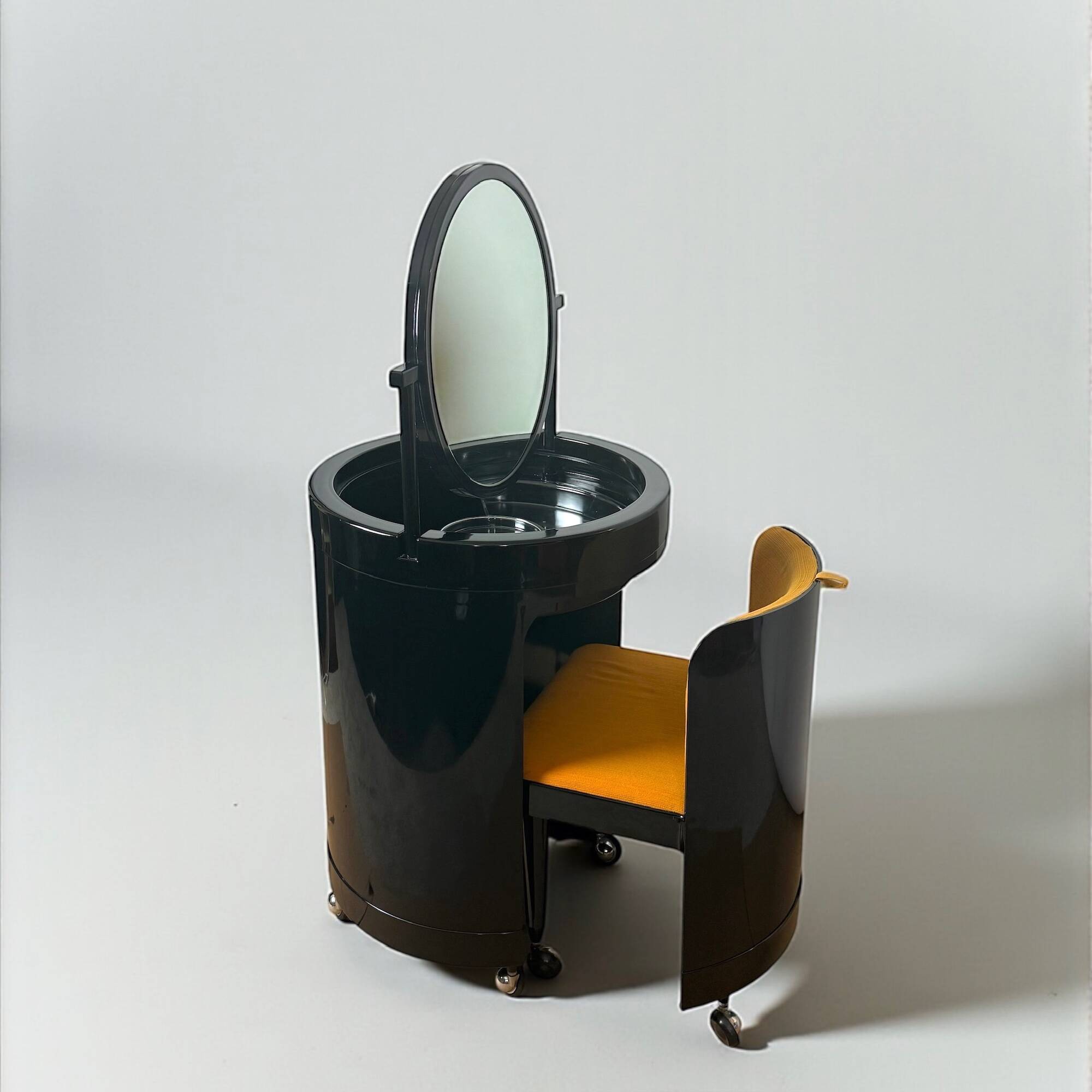 Coiffeuse et siège vintage italiens Silvi en plastique marron