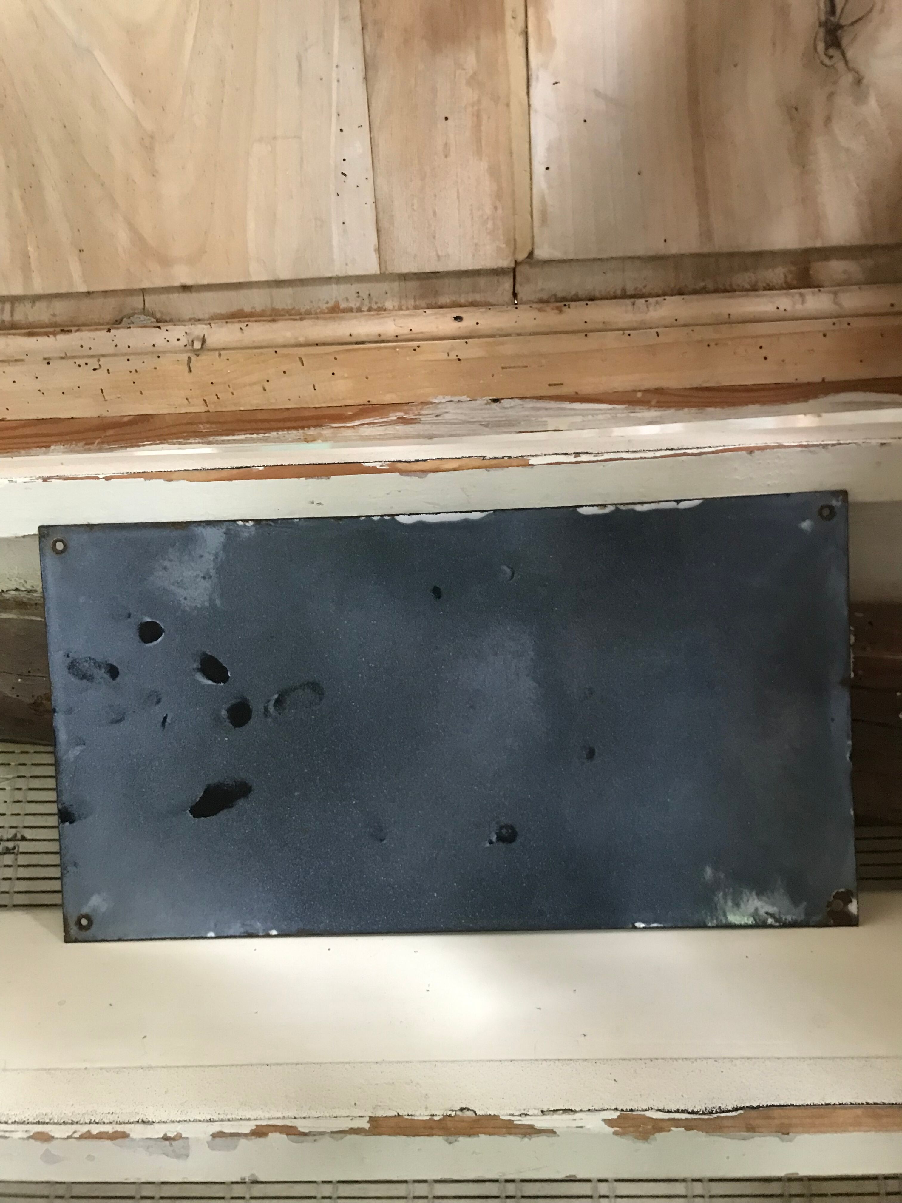 Enamelled plate peddling and begging prohibited