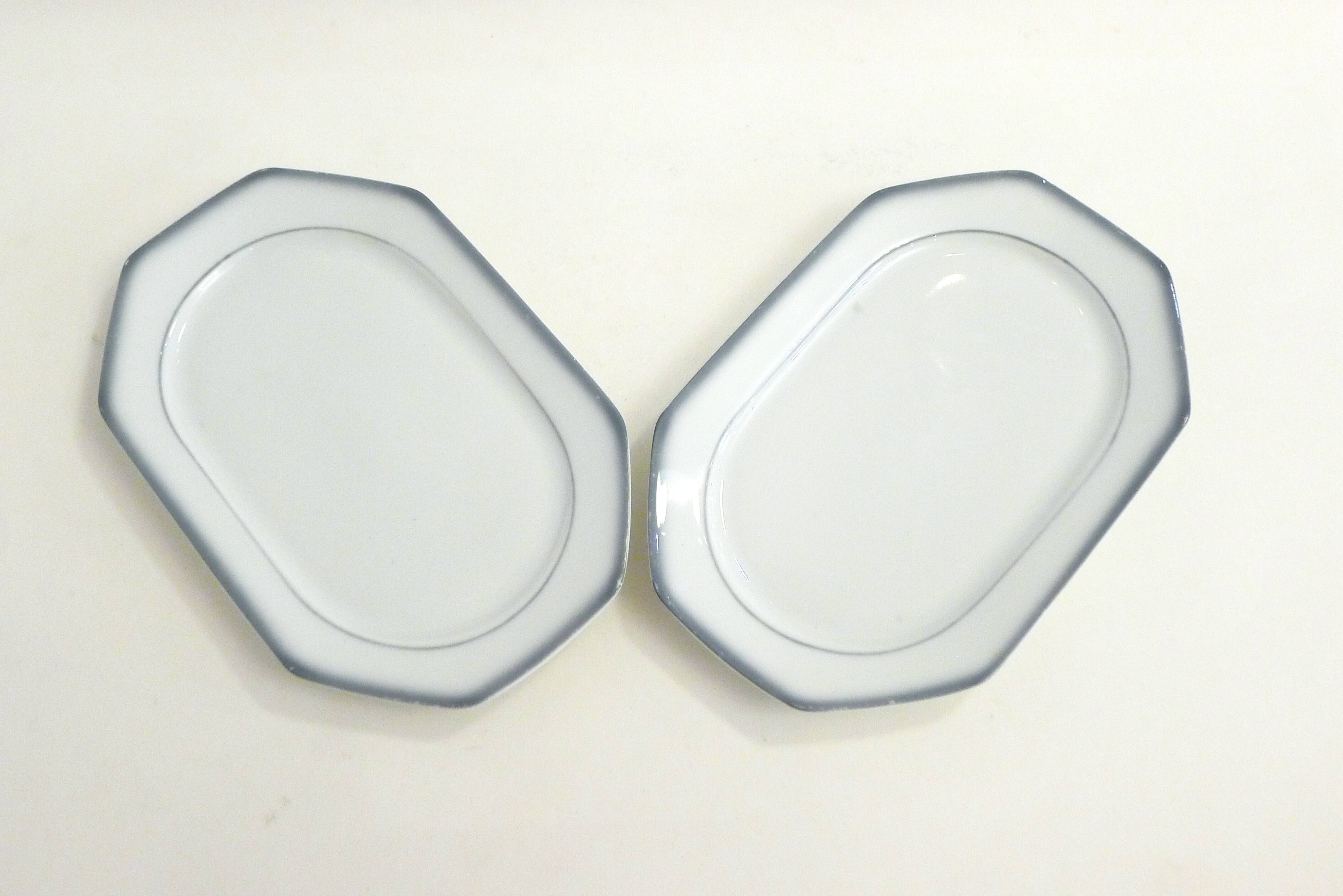 Pair of small Winterling Bavaria porcelain dishes