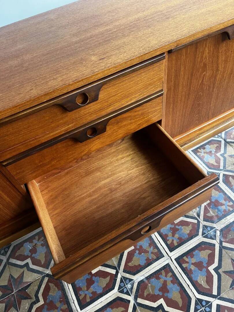 Buffet moderne du milieu du siècle – Meubles Stonehill