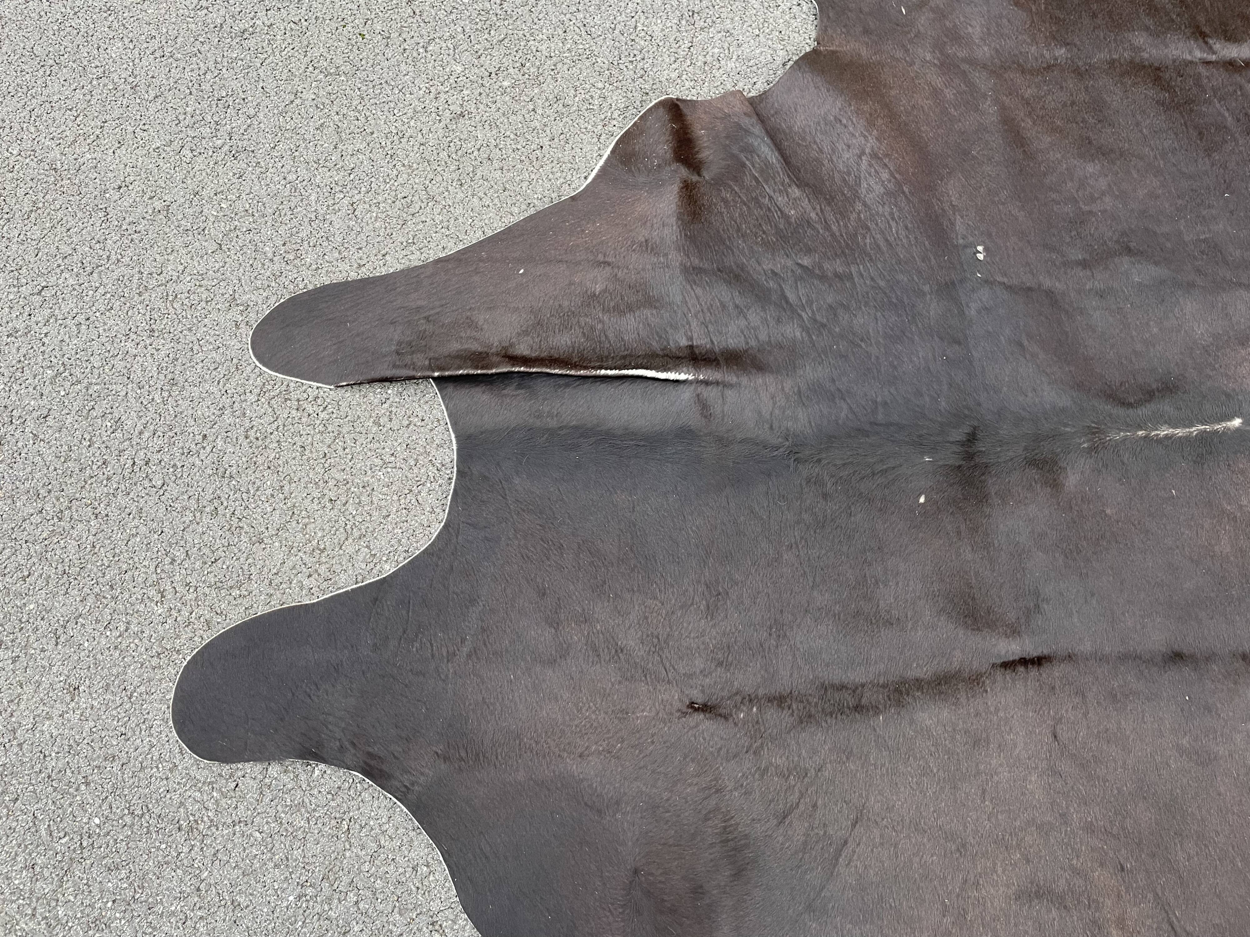 Cowhide mat 210x250cm