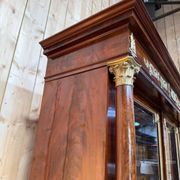Display cabinet with two doors – Empire period – Mahogany veneer, bronze fittings
