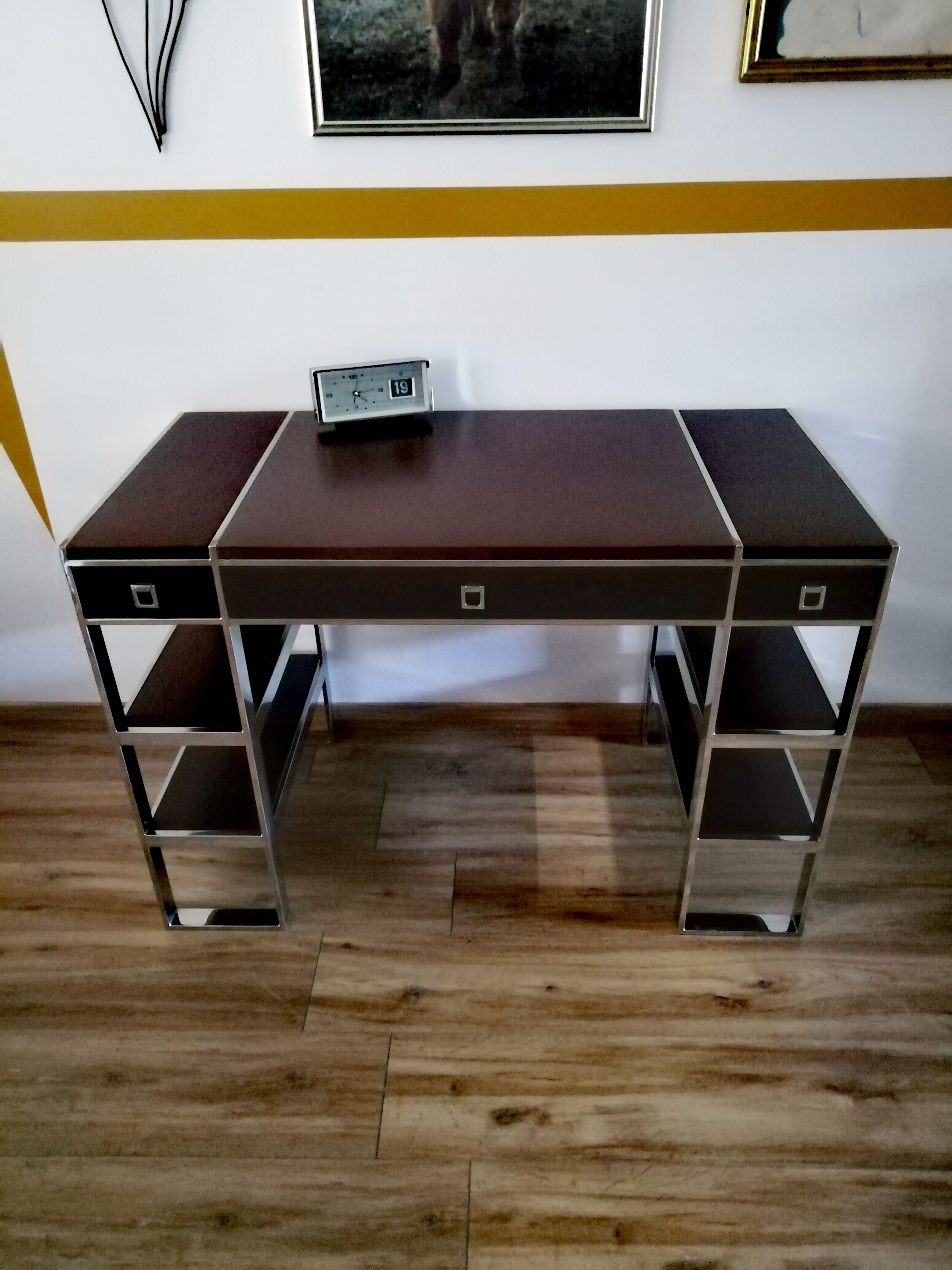 Aston desk