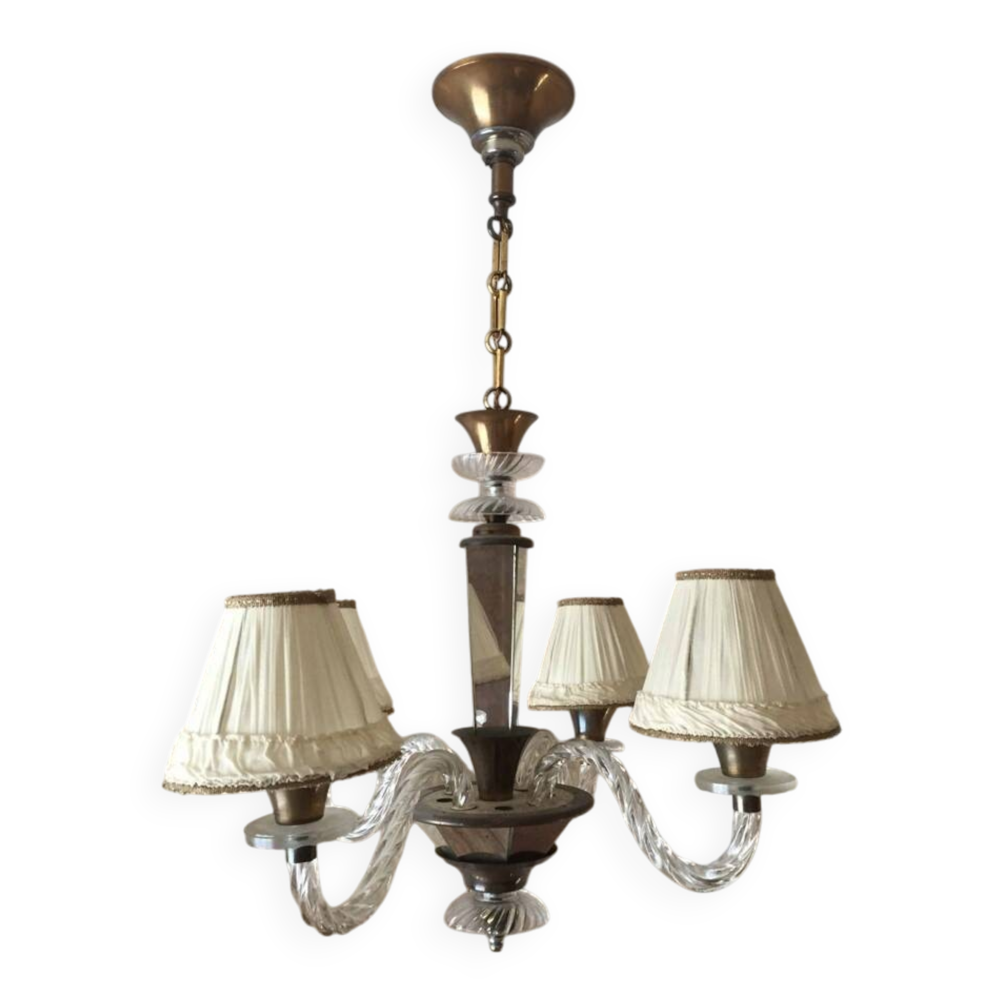 Chandelier and its wall lights