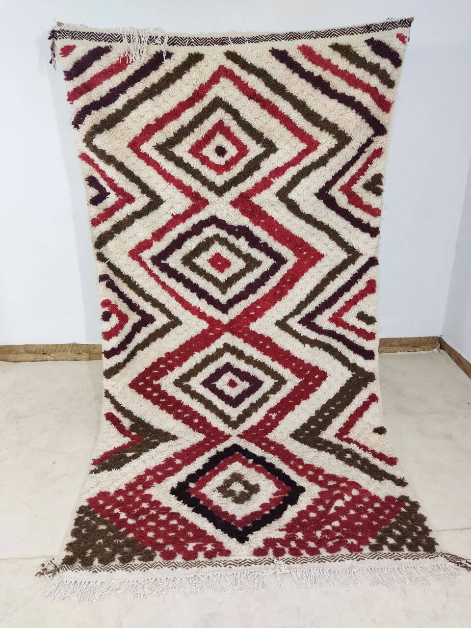 Handmade moroccan berber rug 255 x 138cm