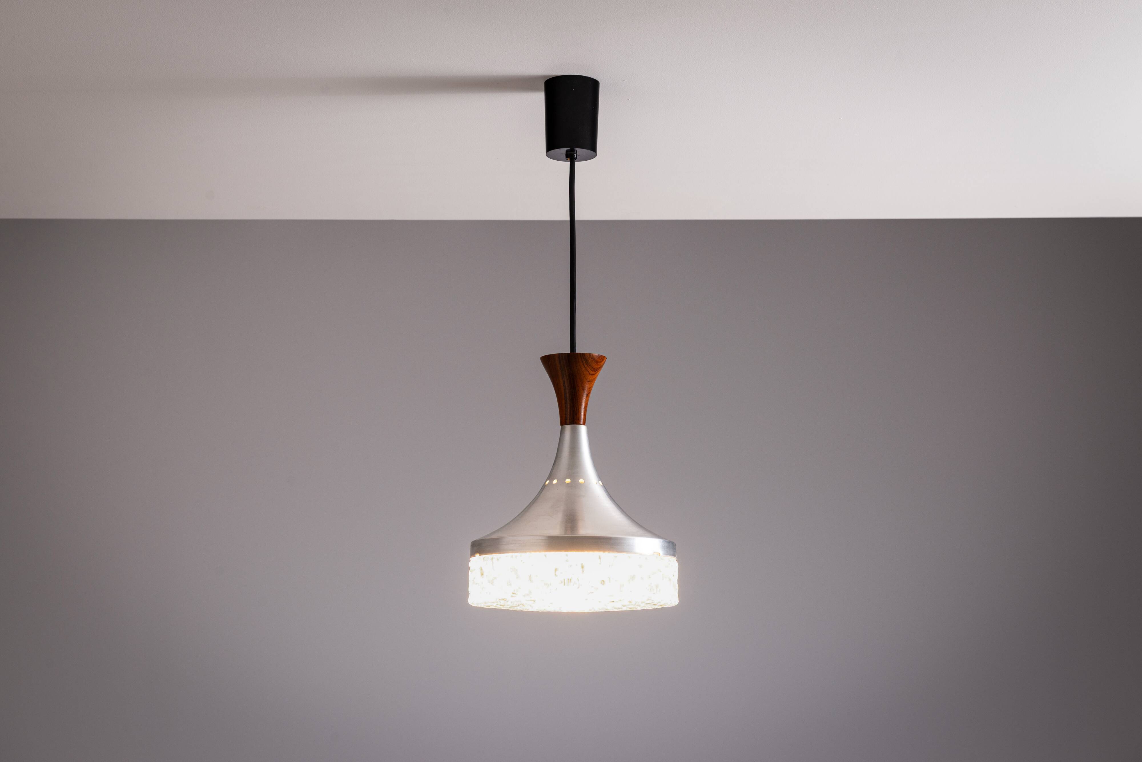 Sölken Leuchten pendant in aluminium and wood