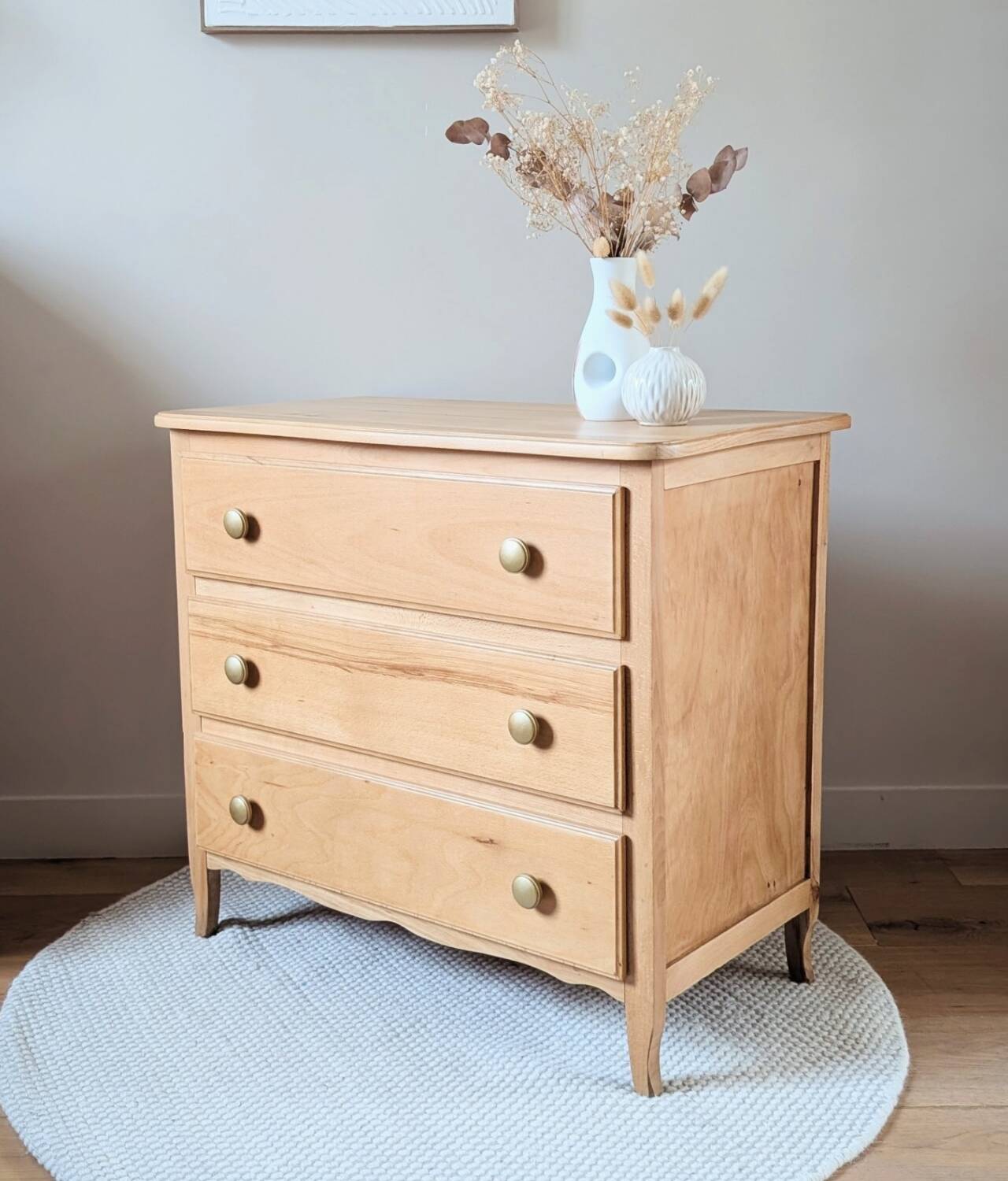 Commode vintage en bois blond, rénovée