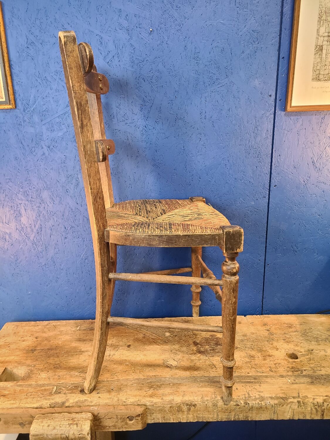 Antique mulched chair