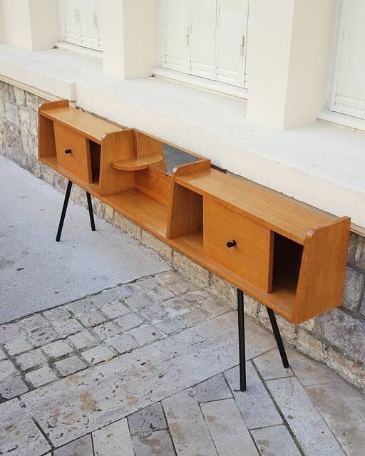 Enfilade feet metal compass