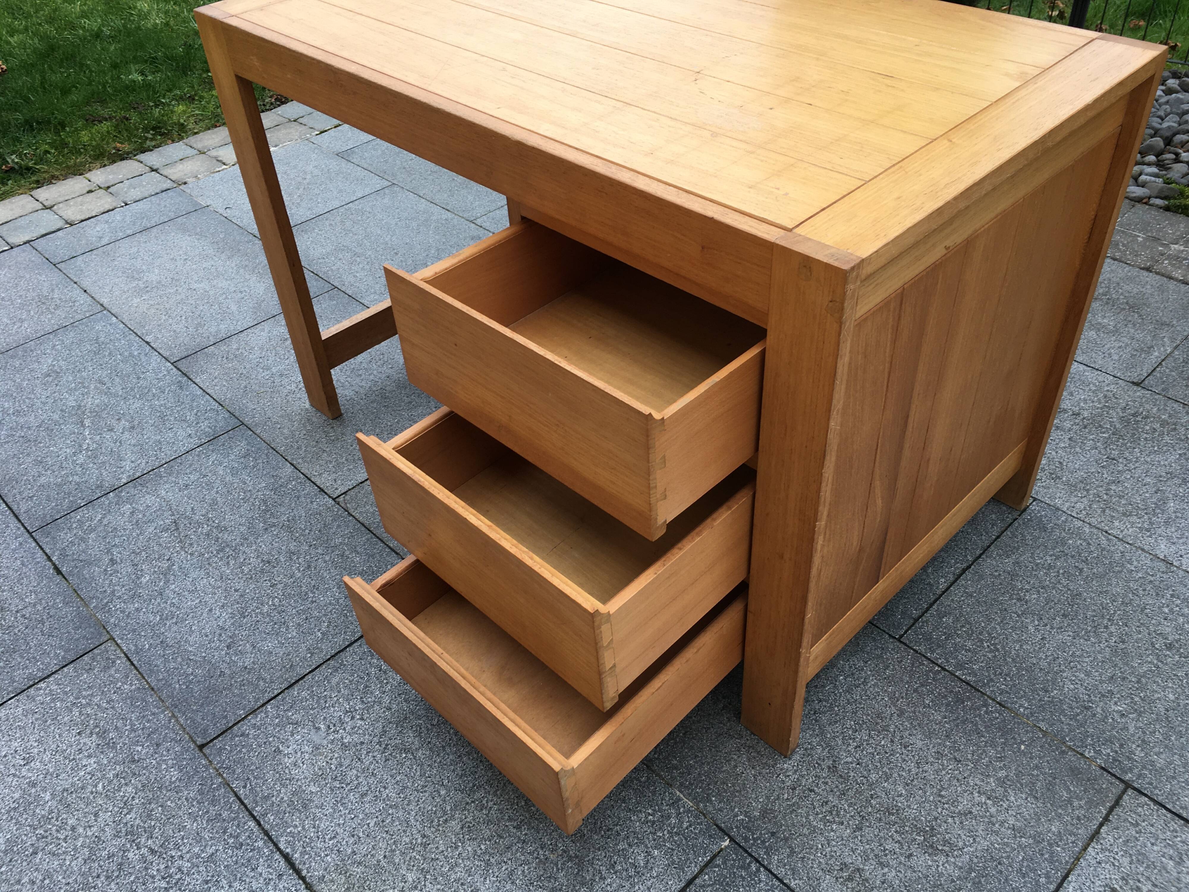Solid oak desk 70s