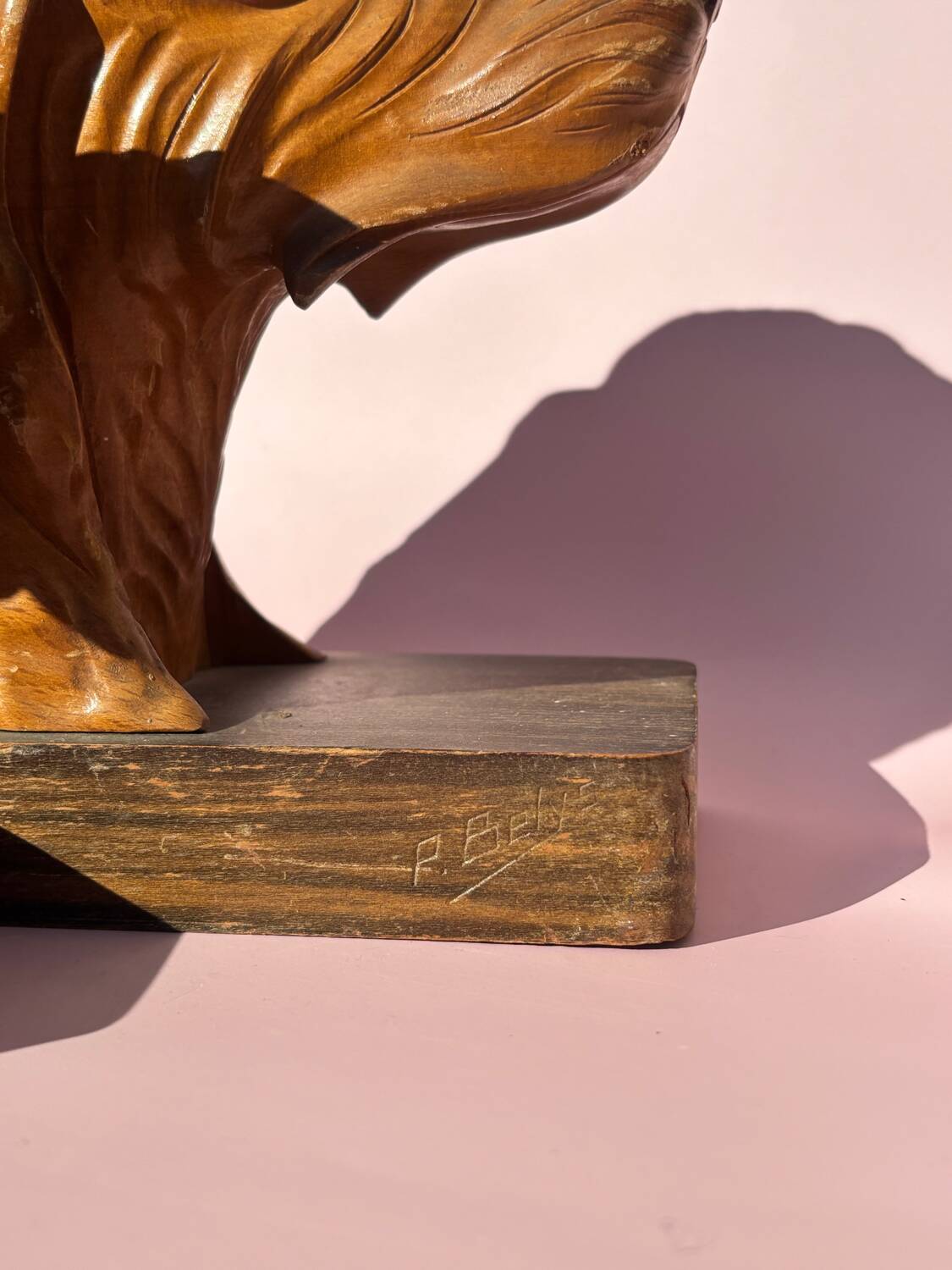 Paire de serres livres en bois signée P.Belys