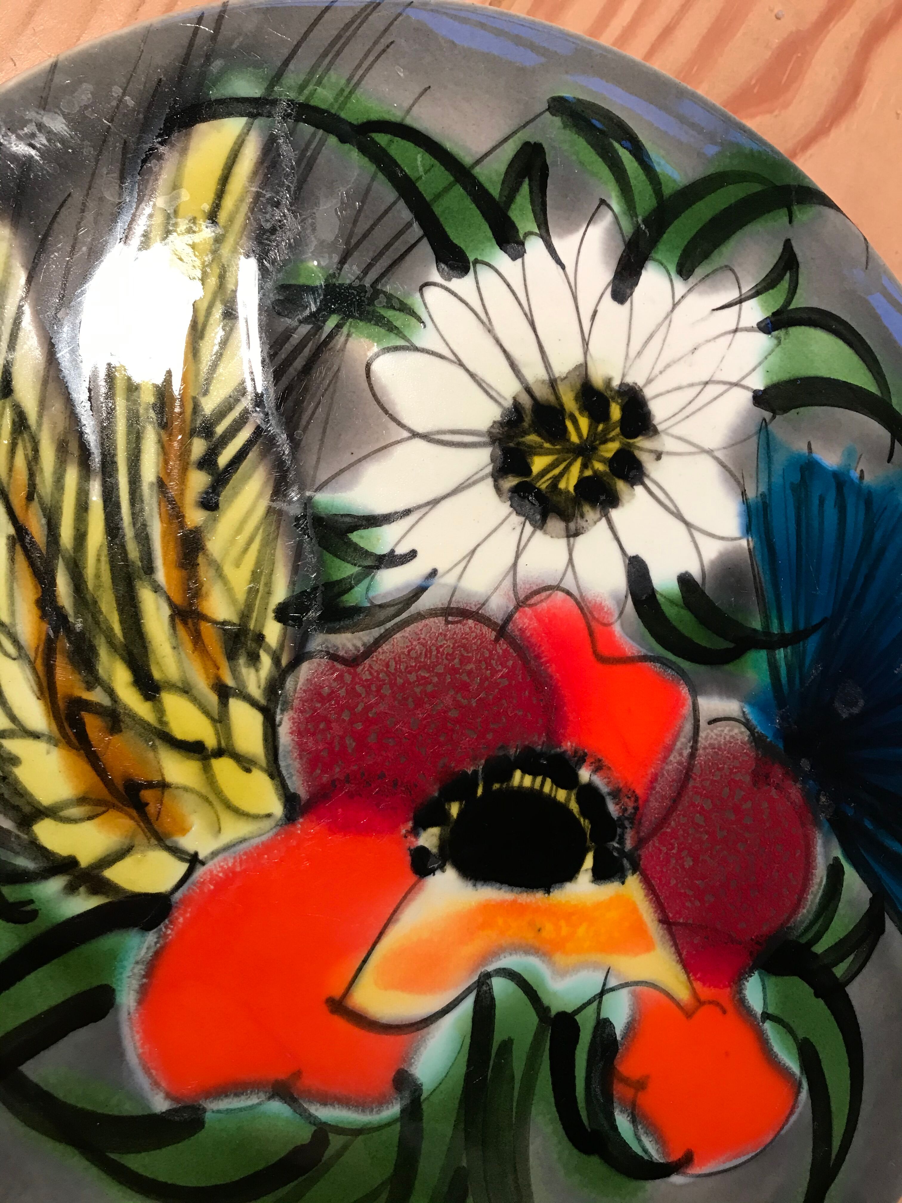 Vallauris flat underside