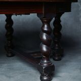 Large extendable dining table – Solid wood & veneer